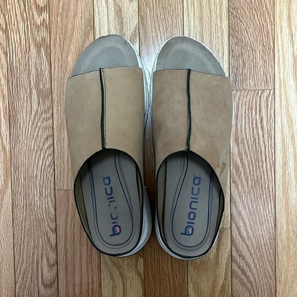 Bionica Oceana Modern Tan Waterproof Leather Platform Slip On Comfort Sandals - Picture 1 of 5